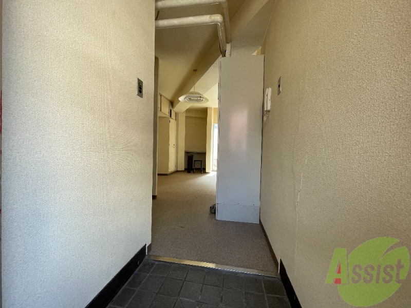 玄関　玄関でございます。毎日の出入りはこちらから。