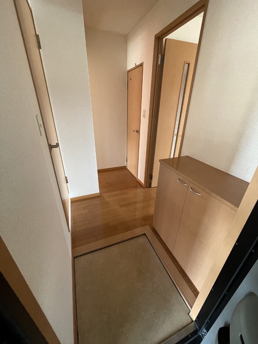 玄関　シューズボックス付きの玄関です☆