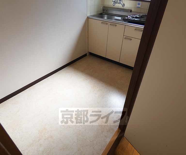 その他設備　給湯器リモコンです。