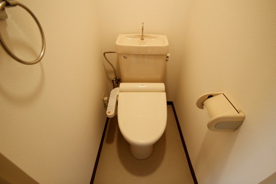 トイレ　※別号室のお写真です