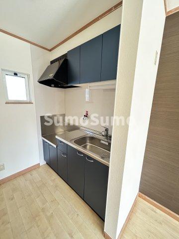 キッチン　コンパクトなキッチンで掃除もラクラク