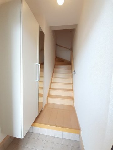 玄関　収納もある玄関です