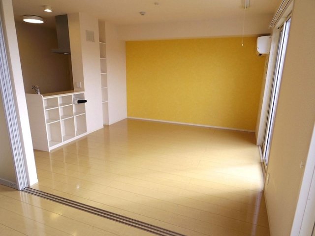 居室・リビング　リビング（エアコン・室内物干し付き）