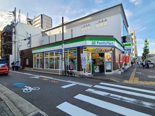 コンビニ　ファミリーマート 今池駅前店（コンビニ）まで107m