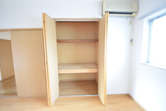 収納　～たっぷり収納スペースです～