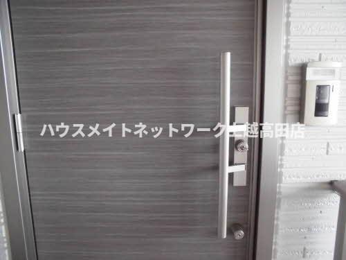 エントランス　玄関ドア