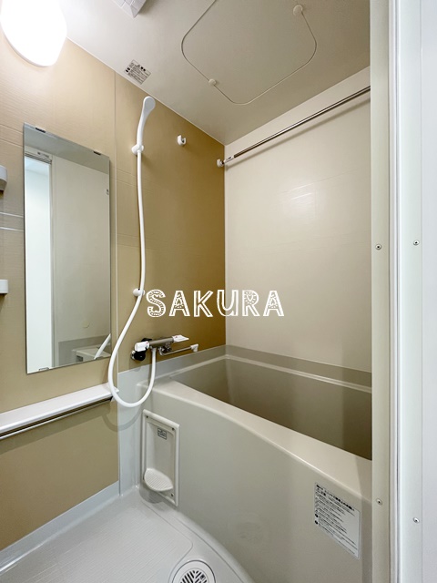 バス・シャワールーム　雨の日でも安心の浴室乾燥機付きです♪