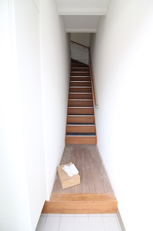 玄関　玄関は1階です