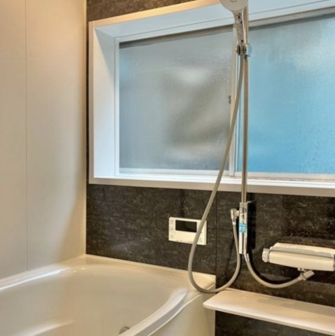 バス・シャワールーム　ゆったり過ごせるお風呂です