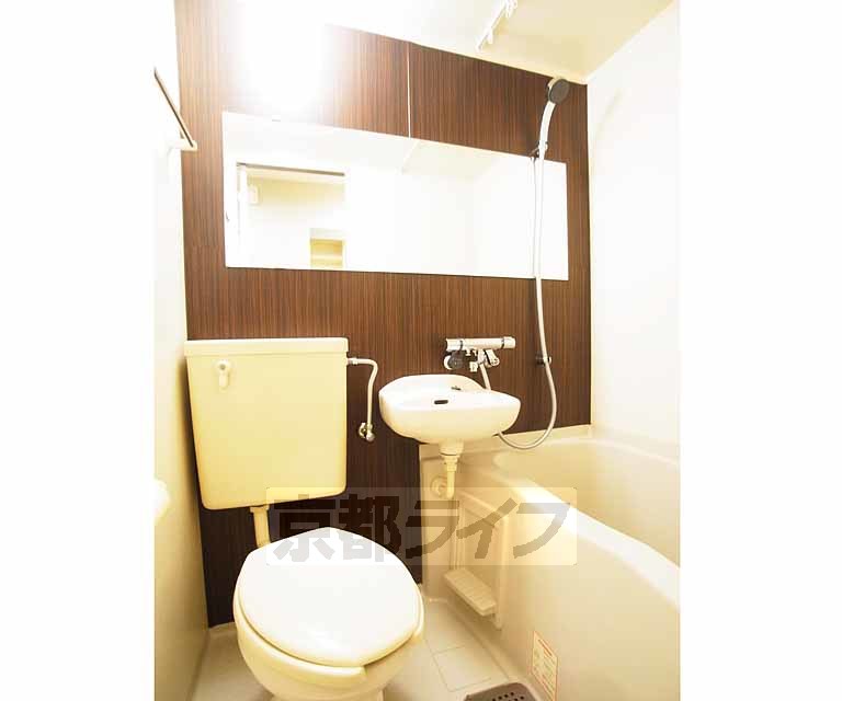 バス・シャワールーム　ホテルのようなお風呂でゴージャスなバスタイムを満喫して下さい