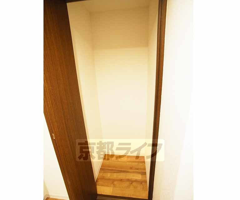 収納　廊下にも収納があると嬉しいですね