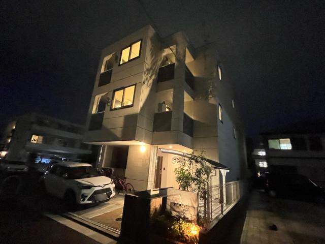 建物外観　外観写真（夜）