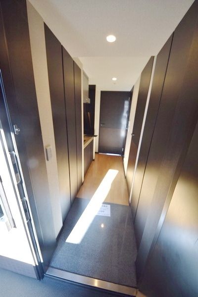 玄関　★左にも右にもシューズボックスがあります★