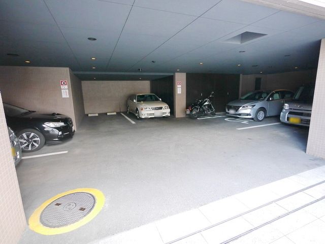 駐車場　★お部屋探しはタウンハウジング高幡不動店まで★