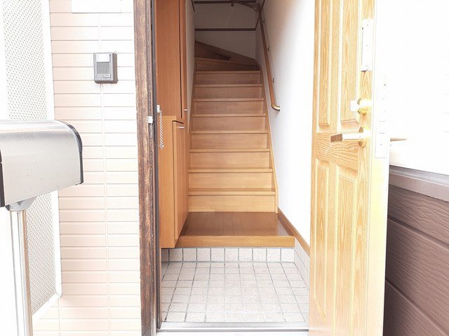 玄関　明るい玄関です