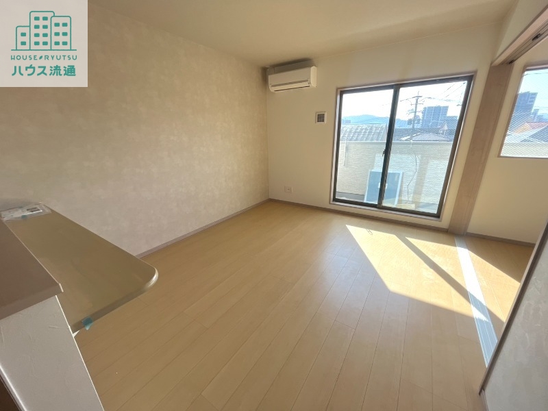 居室・リビング　※同タイプ別号室のお写真です