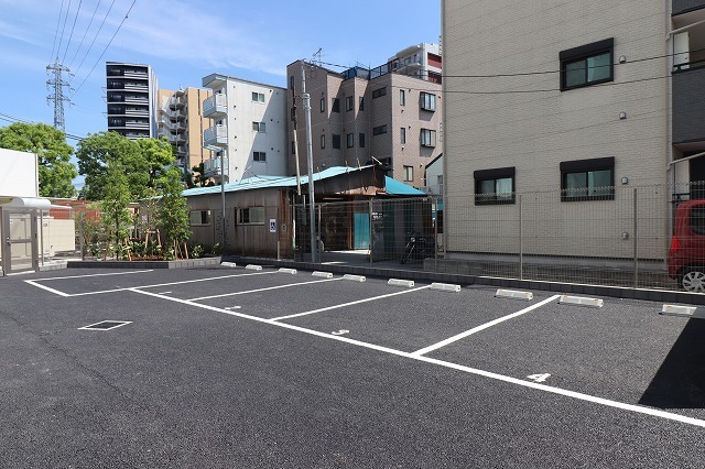 駐車場　駐車場