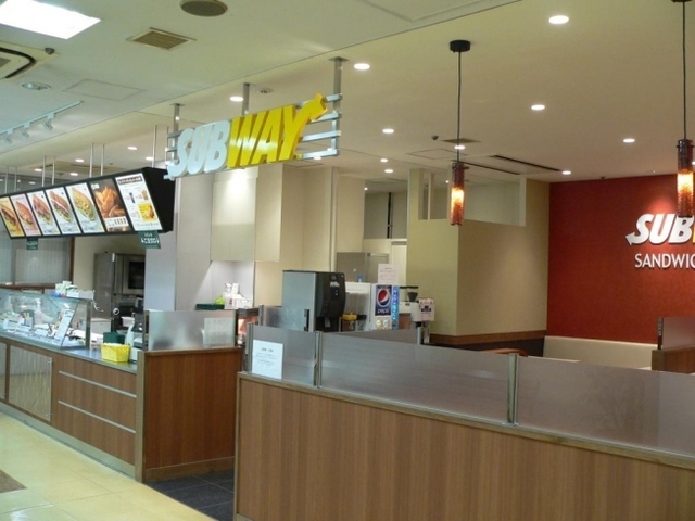 飲食店　サブウェイユアエルム青戸店（飲食店）まで517m