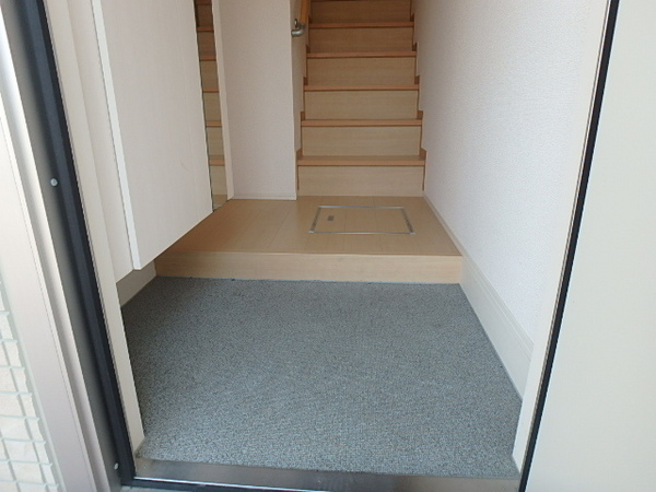 玄関　※別のお部屋のお写真です※