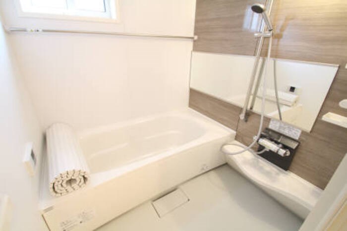 バス・シャワールーム　雨の日も快適、浴室乾燥機