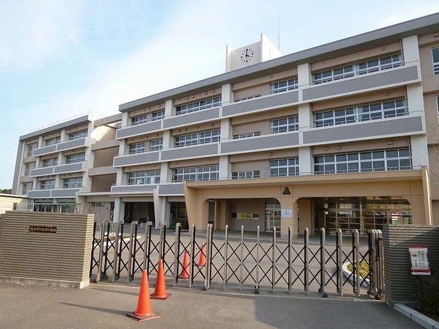 小学校　坂ノ市小学校（小学校）まで500m