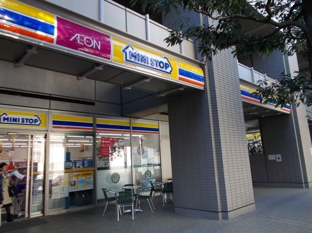 コンビニ　ミニストップ愛宕1丁目店（コンビニ）まで386m