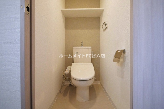 レジュールアッシュ梅田LUXEのトイレ写真