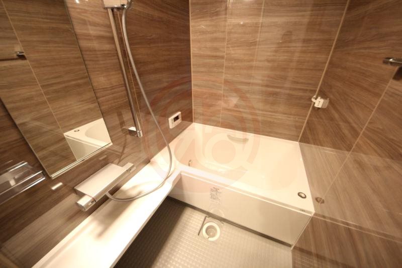 バス・シャワールーム　お風呂で日々の疲れを落としましょう