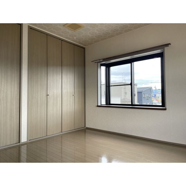 居室・リビング　洋室（8帖）の様子