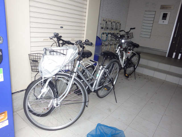 その他共有部分　（　自転車置場　）