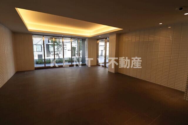 ロビー　落ち着いたロビーです