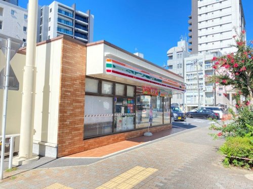 コンビニ　セブンイレブン名古屋泉２丁目店（コンビニ）まで46m