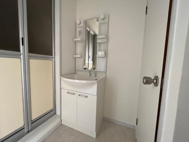 洗面設備　洗髪洗面化粧台