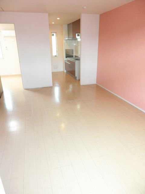 その他部屋・スペース　バルコニー側からの居室です