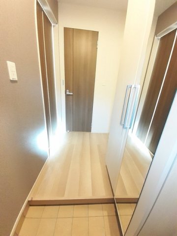 玄関　落ち着いた玄関です