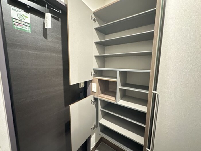 収納　シューズボックス