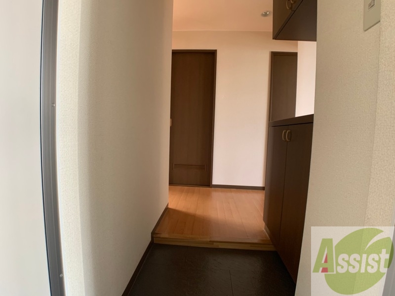 玄関　玄関から見た景色はこちらです。イメージできますか。