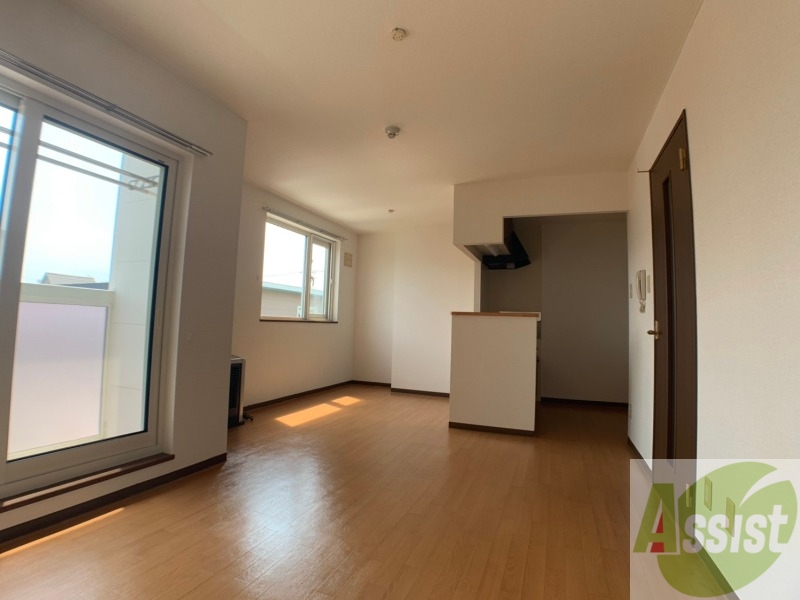 居室・リビング　広くてキレイなＬＤＫが広がっていて、充実した生活が送れそう。