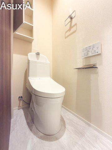 トイレ　※別部屋の参考写真です