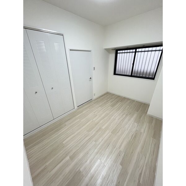 庭　洋室5帖