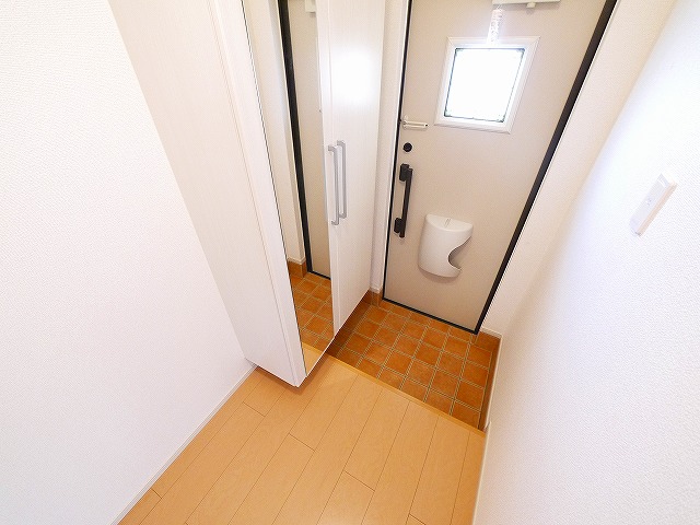 玄関　シンプルで使いやすい玄関です