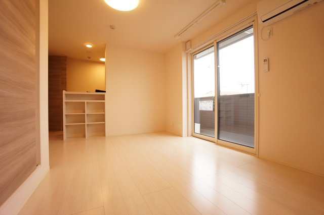 居室・リビング　類似です