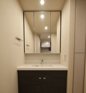 洗面設備　同マンション別部屋参照。