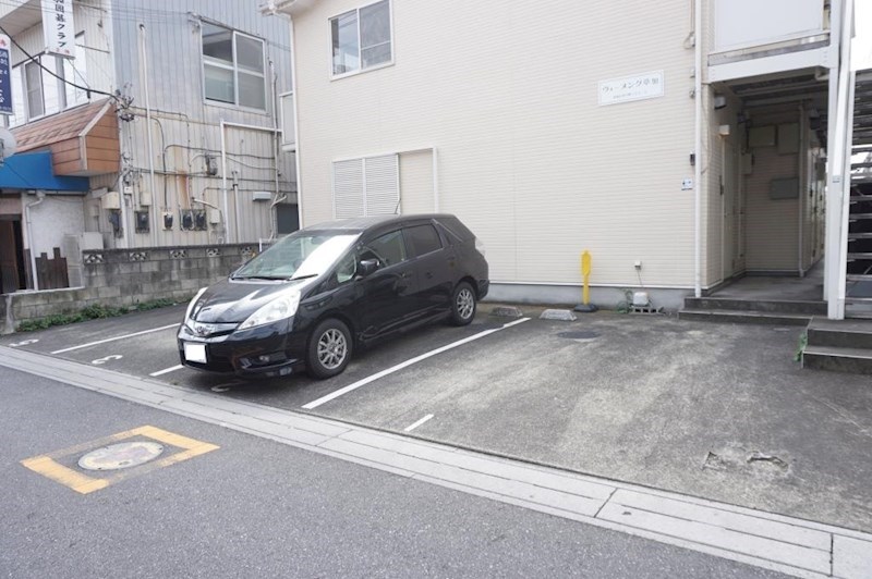 駐車場　敷地内駐車場（空き要確認）