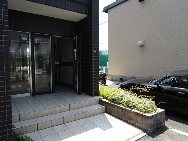 エントランス　オートロック付エントランス
