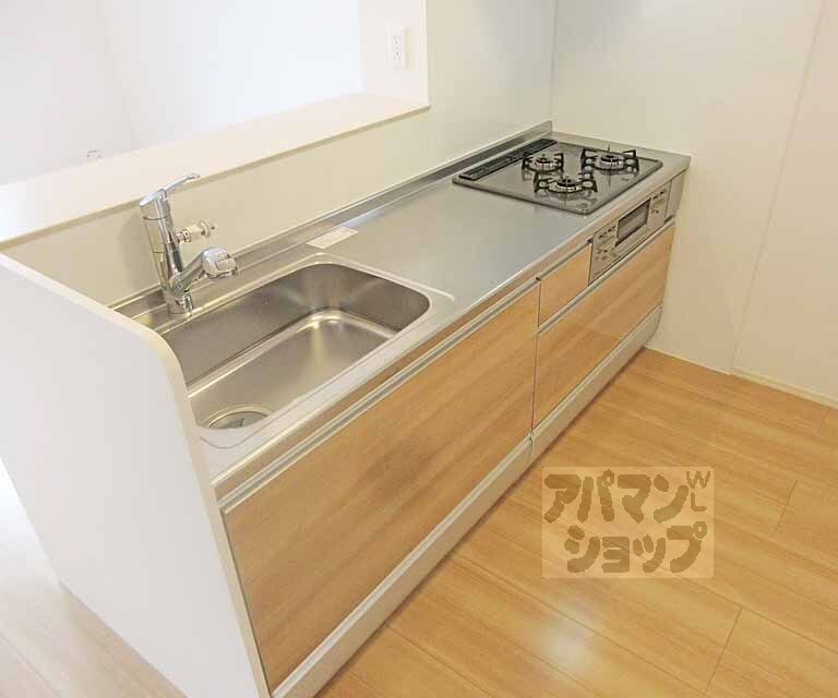 キッチン　広々とした使いやすいキッチンです