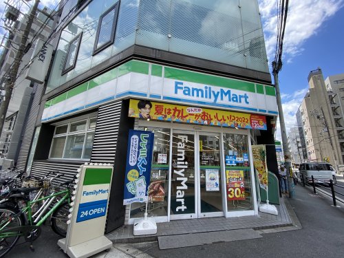 コンビニ　ファミリーマート（コンビニ）まで90m