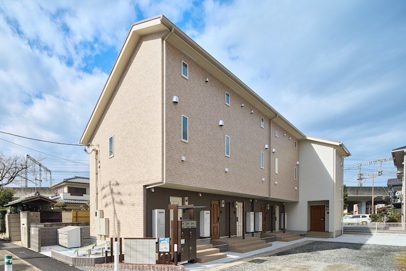 建物外観　越谷駅徒歩９分（７２０M）