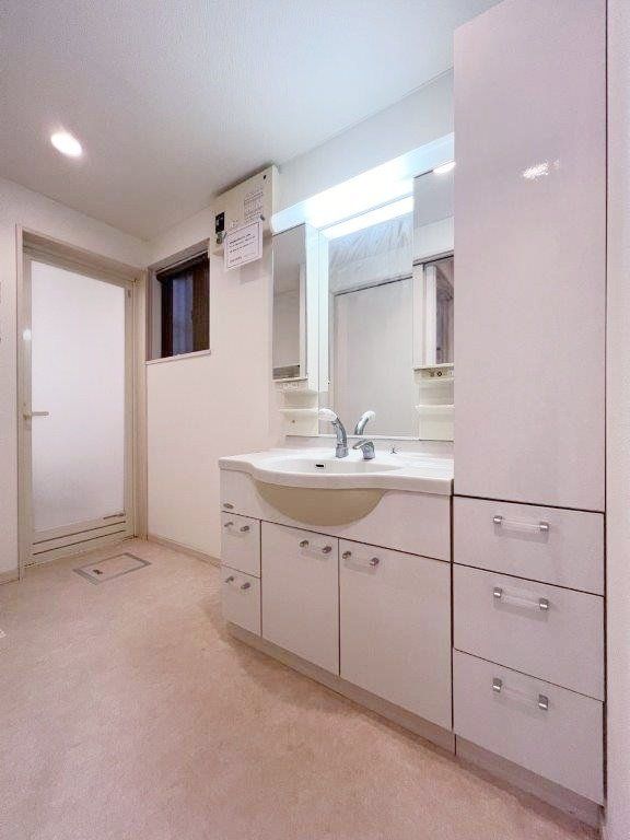 洗面設備　洗面室