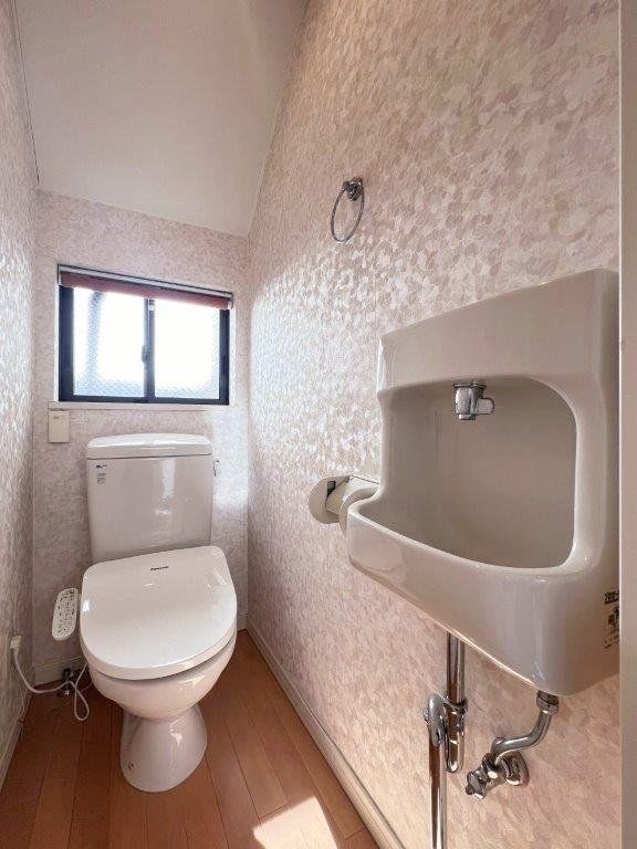 トイレ　2Fトイレ｜トイレは2か所ございます。